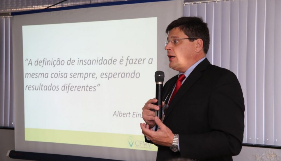 Representante do CFMV compõe conselho de associação internacional